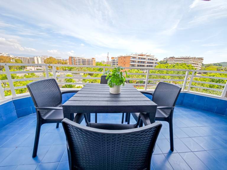 Rental apartment with terrace & yard | Beach nearby | Pets allowed — photo 3
