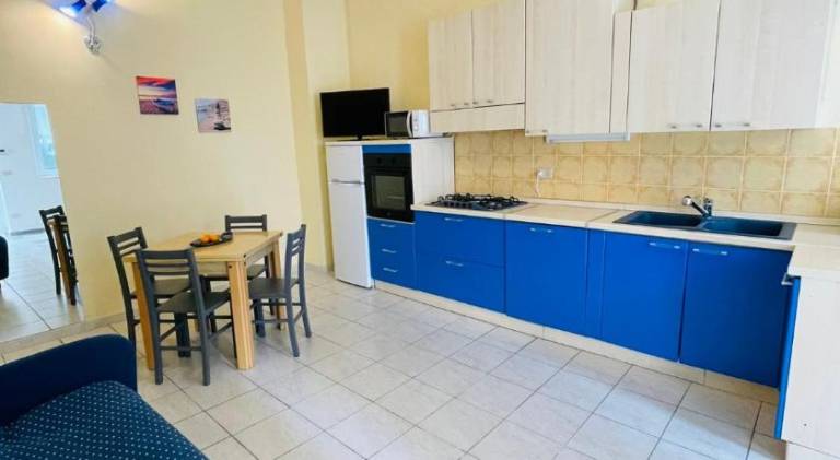 Apartment with 1 room for 4 persons — photo 3