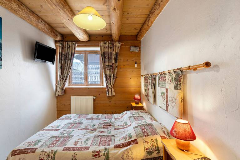 Bed and Breakfast 'La Ferme Du Mont Blanc - Gouter' with Mountain View and Wi-Fi — photo 2
