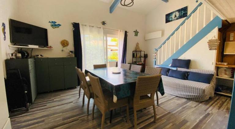 Villa with 2 rooms for 6 persons — photo 4