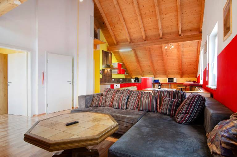 Family-friendly lovely holiday apartment with yard, patio & grill | Mountain view | Pets are welcome — photo 2