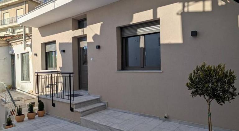 Vacation home with patio | Pets allowed — photo 3