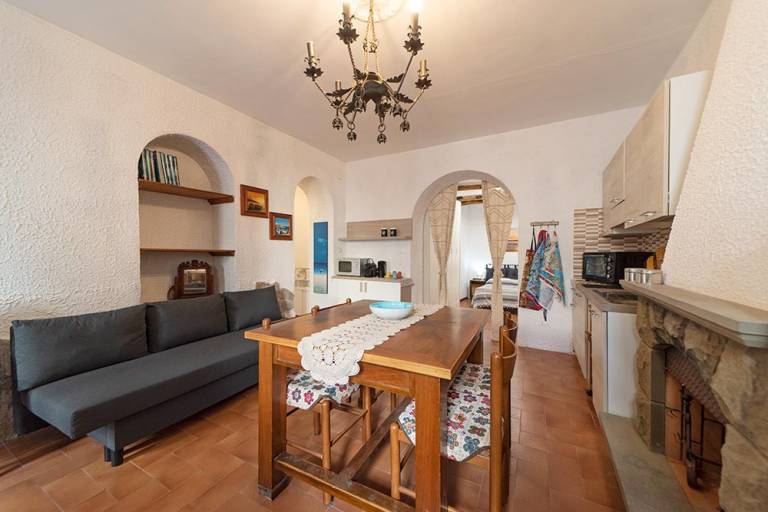 Holiday apartment with 1 room for 6 persons in Campo nell'Elba