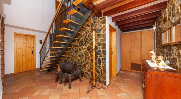 Fully equipped pleasant house with private pool, garden & barbeque | Good for workation | Pets allowed — photo 4