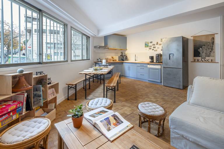 Apartment | Near Opéra de Marseille — photo 2
