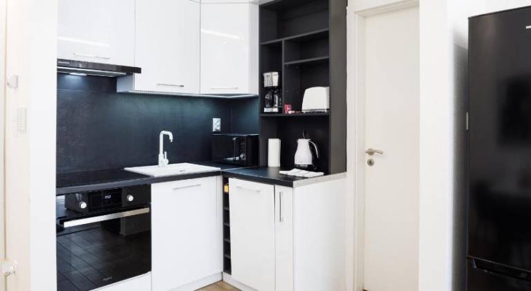 Apartment with garden — photo 4
