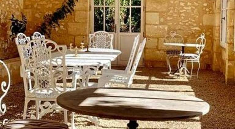 Chateau Le Repos - Luxury air-conditioned property with pool — photo 4