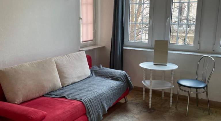 Apartment with patio — photo 2