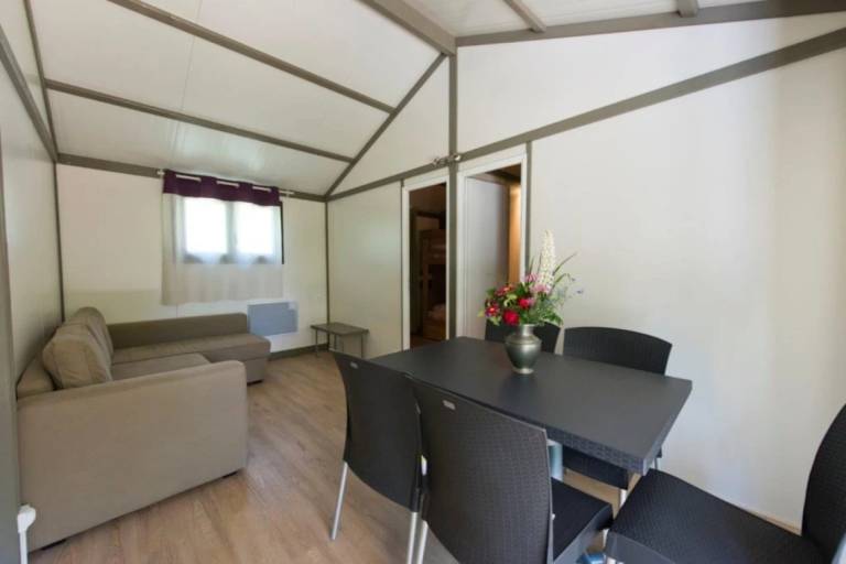 Chalet with heated pool & barbecue — photo 4