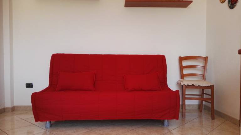 Holiday apartment with yard — photo 4