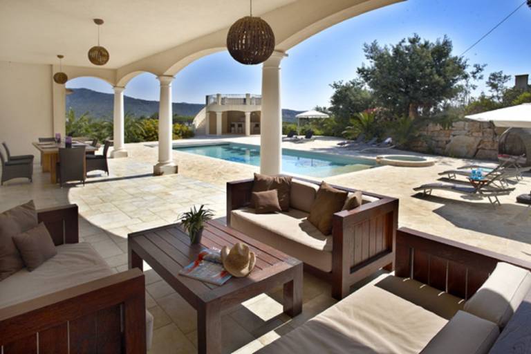Fully equipped villa with yard, pool & terrace | Nature view | Pet-friendly — photo 5