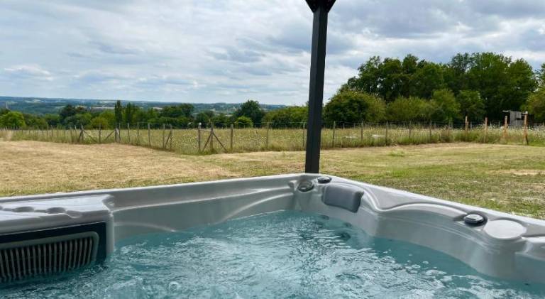 Beautiful villa with hot tub | Pets allowed — photo 5