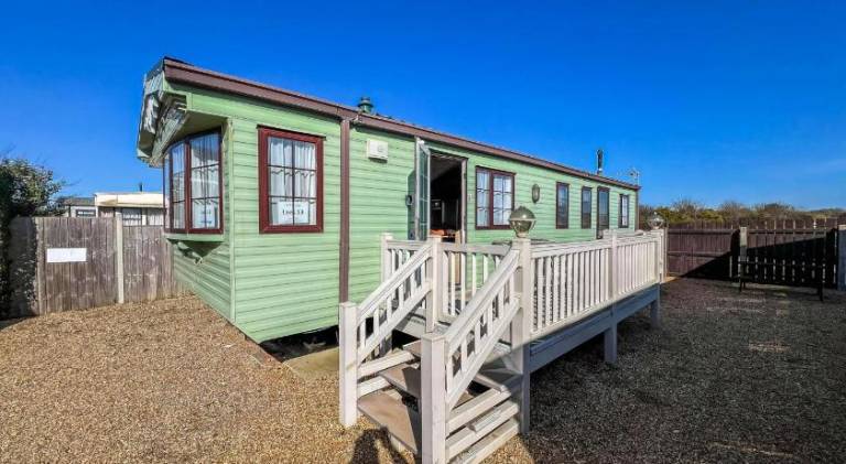 6 Berth Dog Friendly Caravan In Hunstanton, Minutes From The Beach Ref 13013L in Hunstanton