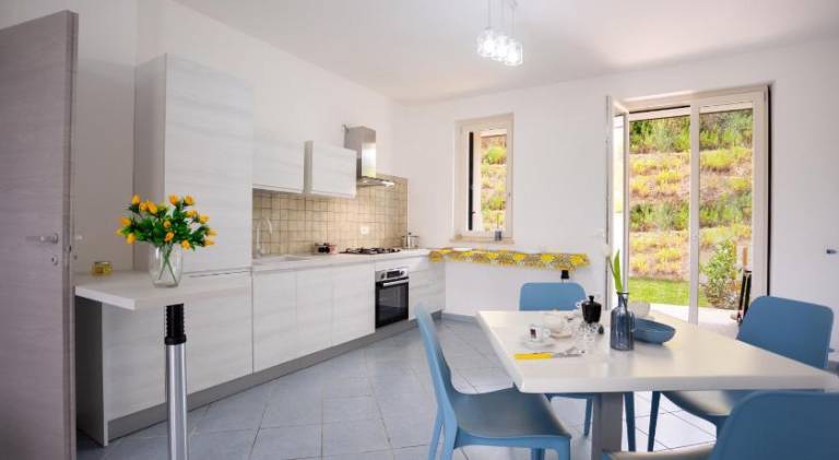 Villa with 2 rooms for 6 persons — photo 4