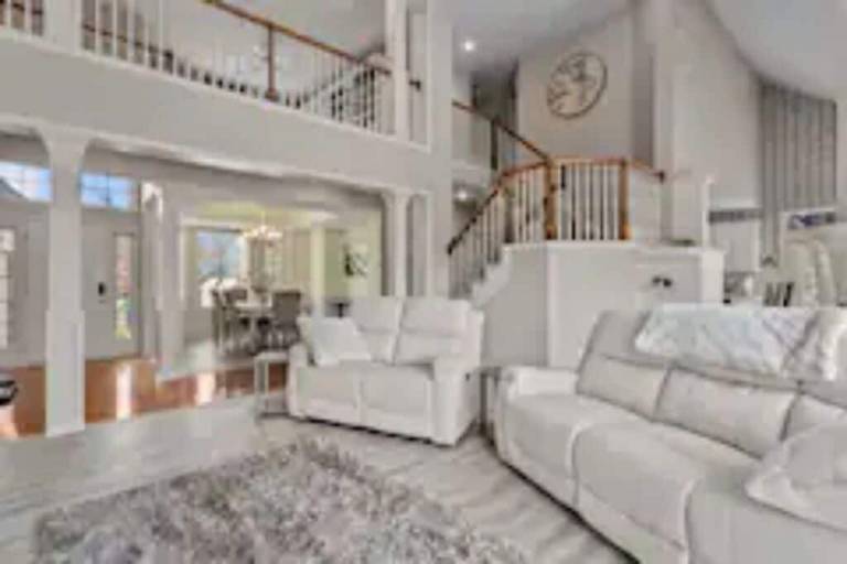 House Foxfield Estates