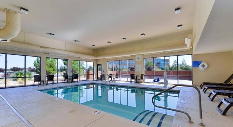 Holiday Inn Express & Suites Albuquerque Historic Old Town" — photo 3