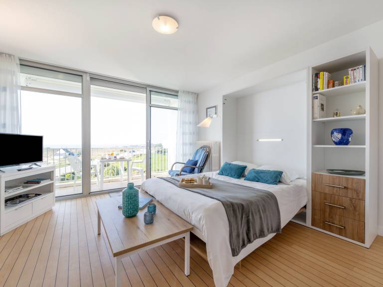 Fully equipped holiday apartment with garden | Sea view | Next to the beach | Pets are welcome — photo 3