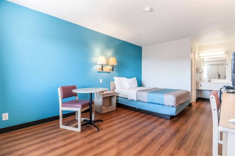 Motel Farmington Hills