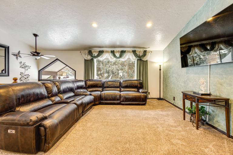 Fenced Yard Patio Family Friendly Pocatello Home
