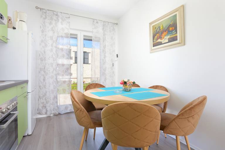 Charming holiday apartment with barbeque, terrace & yard | Next to the beach | Pets allowed — photo 2