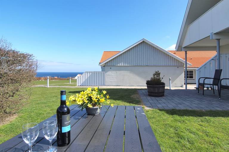 Holiday apartment with terrace & pool | Sea view — photo 5
