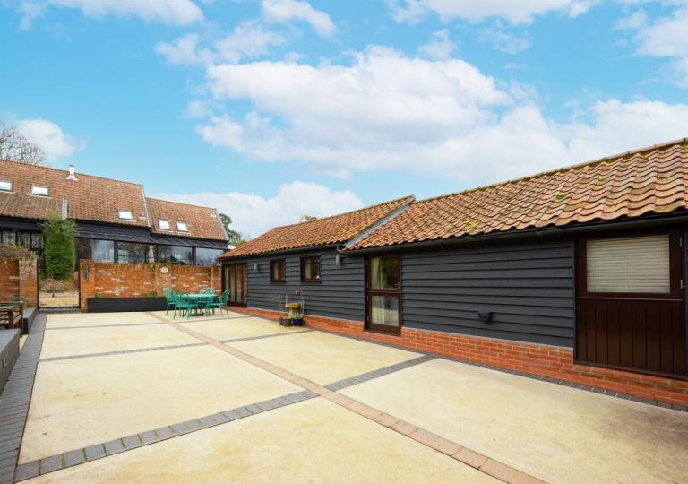 House  Bredfield