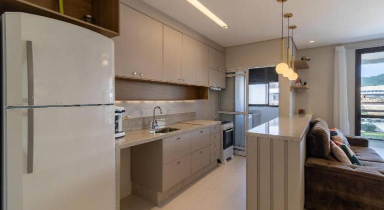 Apartment with pool — photo 4