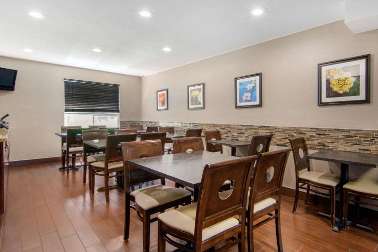 Sleep Inn — photo 4