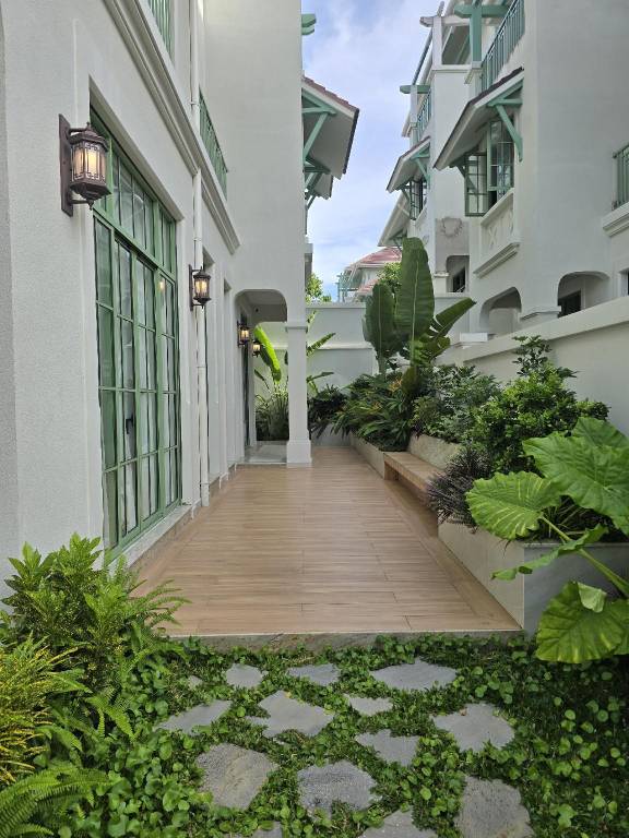 Villa with yard, barbeque & jacuzzi — photo 5