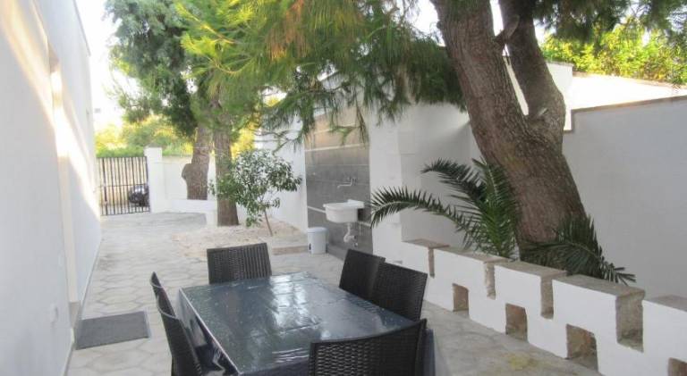 House with 2 rooms for 6 persons — photo 4