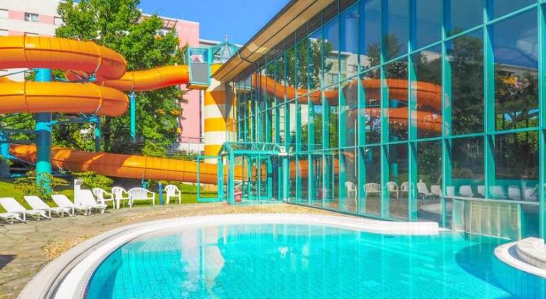 Apartmenthaus Landeskrone Dresden fur Gruppen bis 20 Personen, 2 Wohnungen, Sauna, Dachterrasse & Ga — photo 2