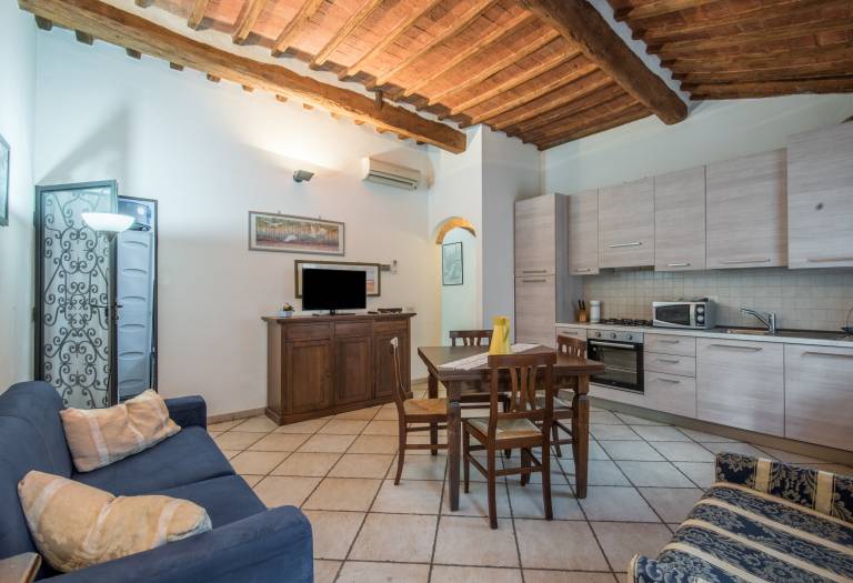 Apartment 'Il Campo Comfort Apt with Balcony' with Private Terrace, Wi-Fi and Air Conditioning — photo 4