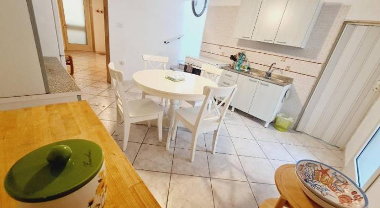 Holiday apartment with 2 rooms for 5 persons — photo 4