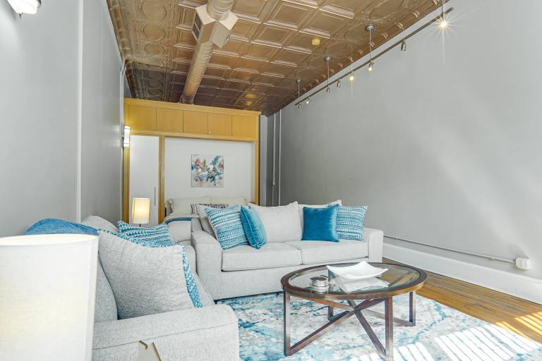 Stylish Downtown Loft Rooftop Patio 2 King Beds