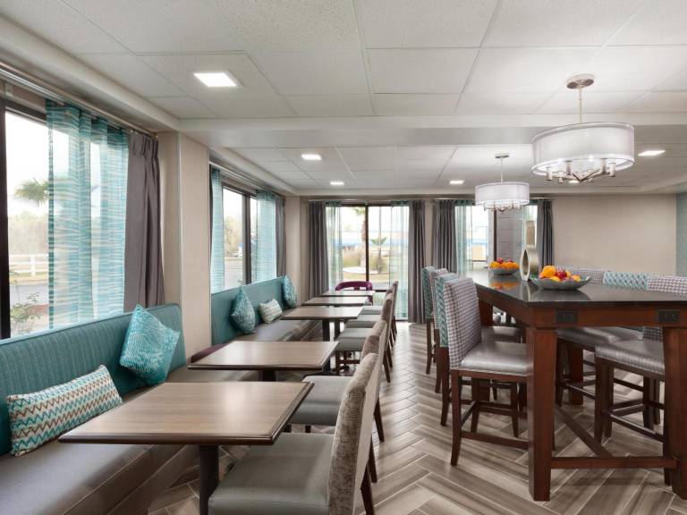 Hampton Inn Waycross — photo 3
