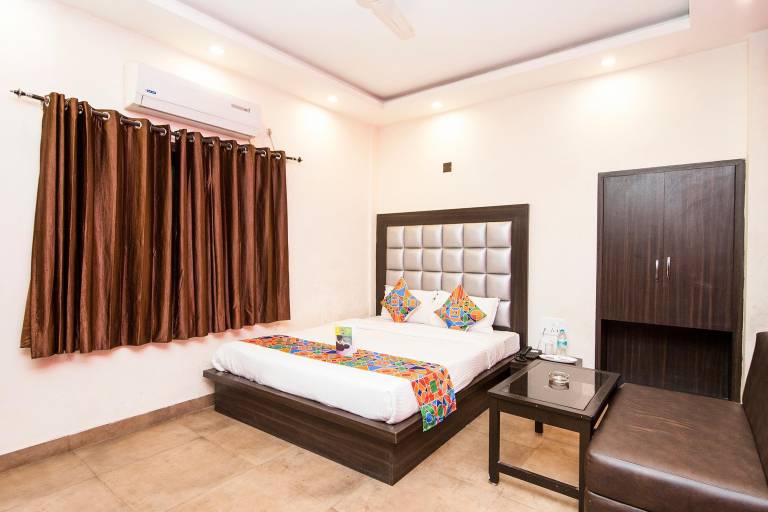 FabHotel De Sivalika 500m from Belur Math