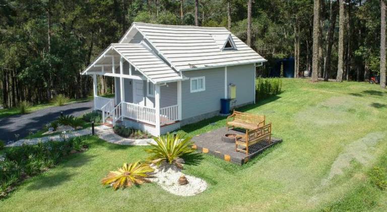 Vacation home with pool & jacuzzi | Good for workation | Dogs allowed in Urubici