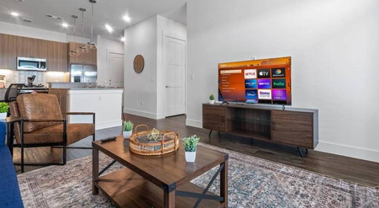 Apartment with pool | Perfect for remote work in Austin, TX