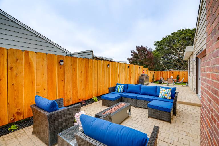 Del Rey Oaks Vacation Home w/ Mini-Golf Course! — photo 2