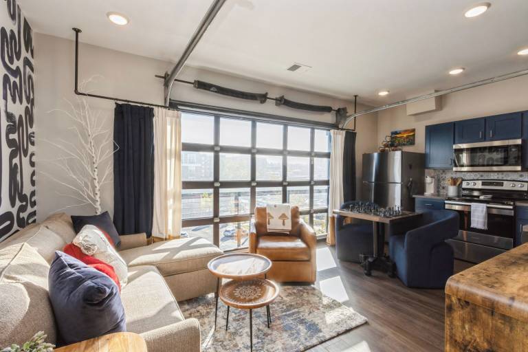 Condo  Lawrence