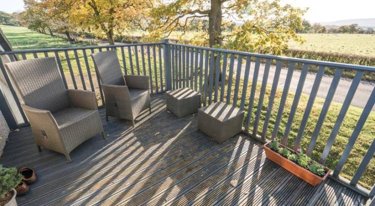 Pleasant apartment with patio & garden | Pet-friendly — photo 3