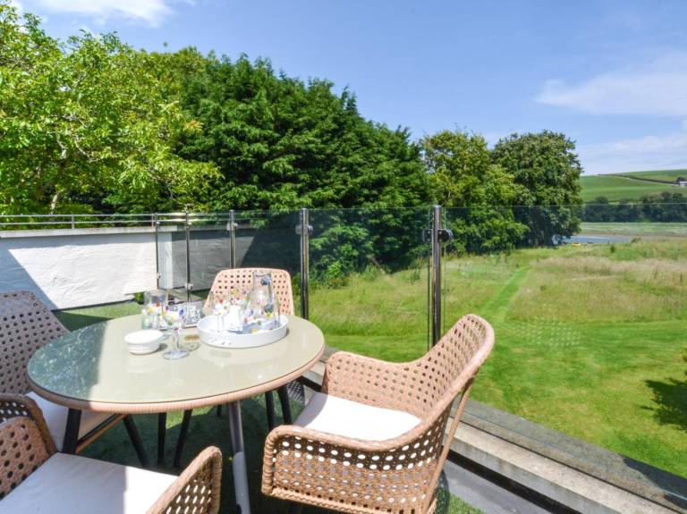 Cottage with garden | Water view | Dogs allowed — photo 2