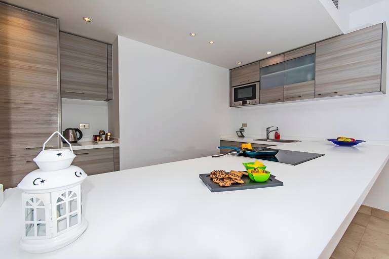 Nayah Stays Beautiful 3ensuite bedroom lovely pool — photo 4