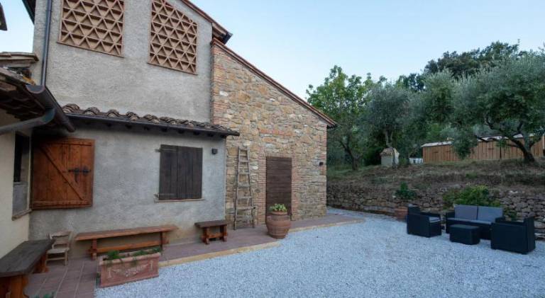 Fully equipped beautiful villa with private pool, patio & barbeque | Perfect for remote work | Pets allowed — photo 4