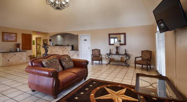 Americas Best Value Inn & Suites Sonora — photo 4