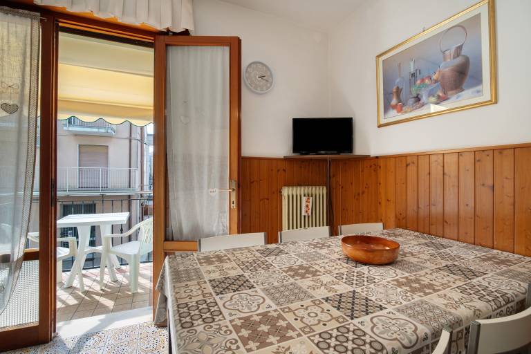 Wonderful holiday apartment with terrace & fast internet | Close to the beach | Pets allowed — photo 3