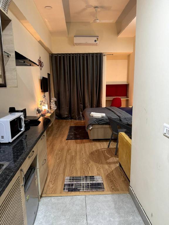 Apartment  Gaur City 1