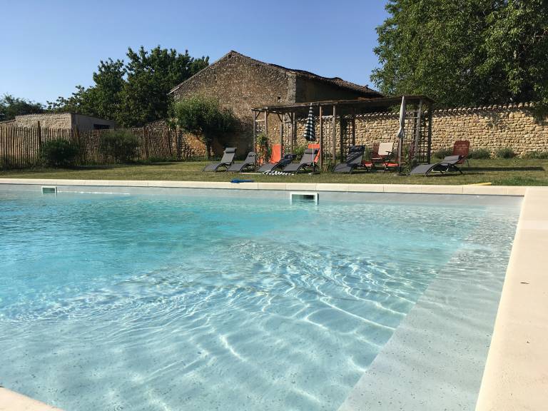 Castle with yard, patio & private pool | Garden view — photo 2