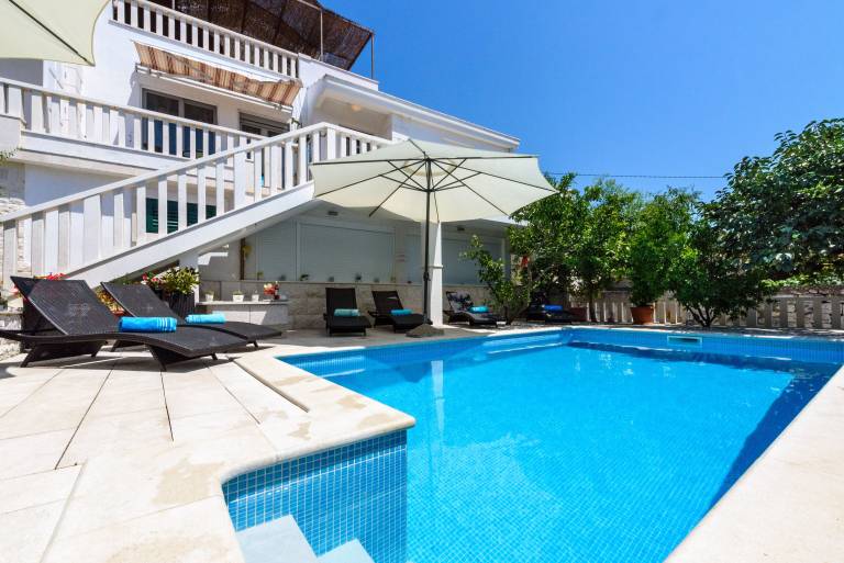 Maison de vacances Gustirna