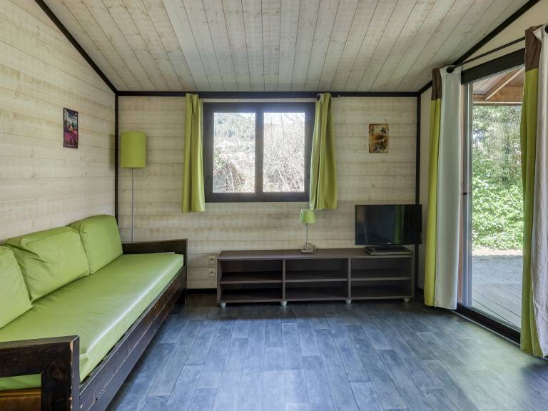Chalet with patio & pool — photo 3